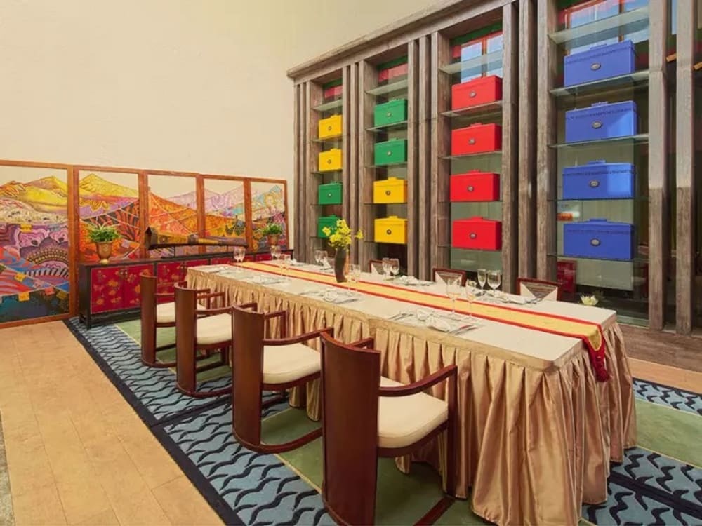 Ньинчи: Evergrande Hotel Nyingchi