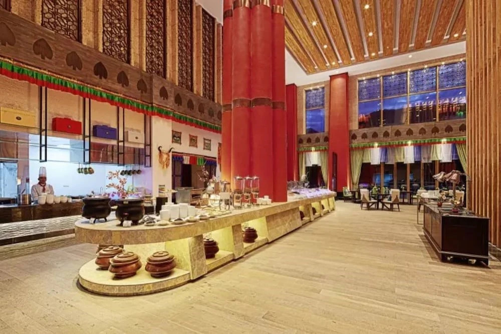 Ньинчи: Evergrande Hotel Nyingchi