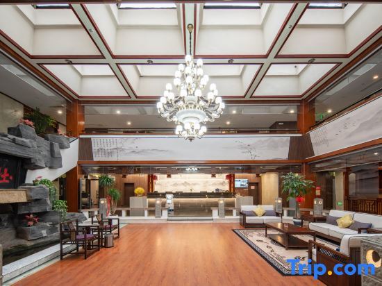 Цзинин: Taibai Restaurant Boutique Garden Hotel (Jining North Bus Station Vocational and Technical College)