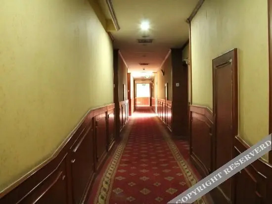Цзинин: Taibai Restaurant Boutique Garden Hotel (Jining North Bus Station Vocational and Technical College)