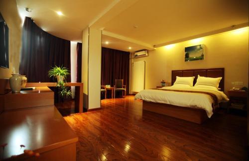 Лоян: Greentree Hotel Yichuan Branch