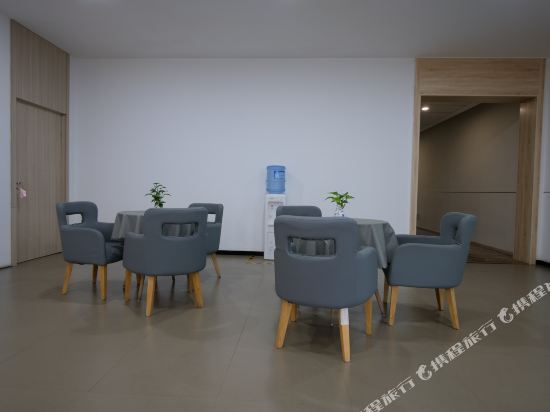 Цюаньшань: Hanting Express Ulanqab Jining International Leather City