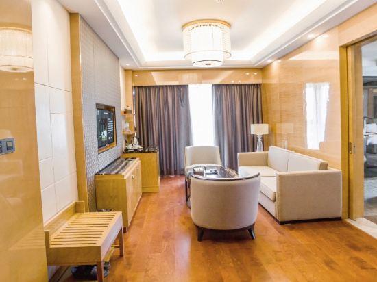 Ваньнин: Wanning Yingbin Hotel
