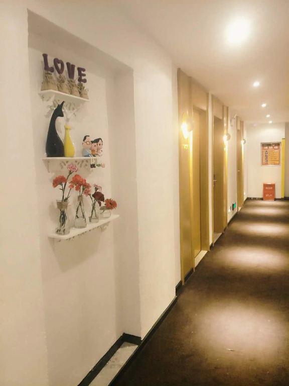 Синъи: IU Hotels Xingyi Sports Center