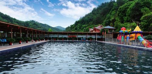 Лунъянь: Kedu International Hotspring Holiday Resort