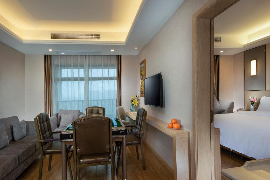 Наньнин: Vienna Hotel Nanning Xiangsi Lake University Town Branch