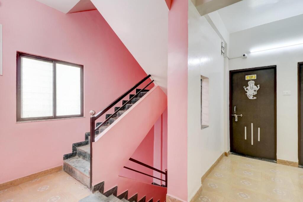 Пуна: Royal Rest Rooms by OYO Rooms