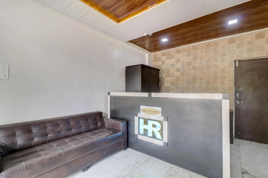 Пуна: Royal Rest Rooms by OYO Rooms