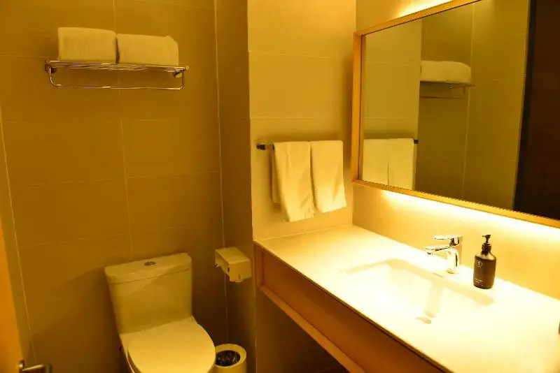 Синин: Ji Hotel (Xining Haihu New Area)
