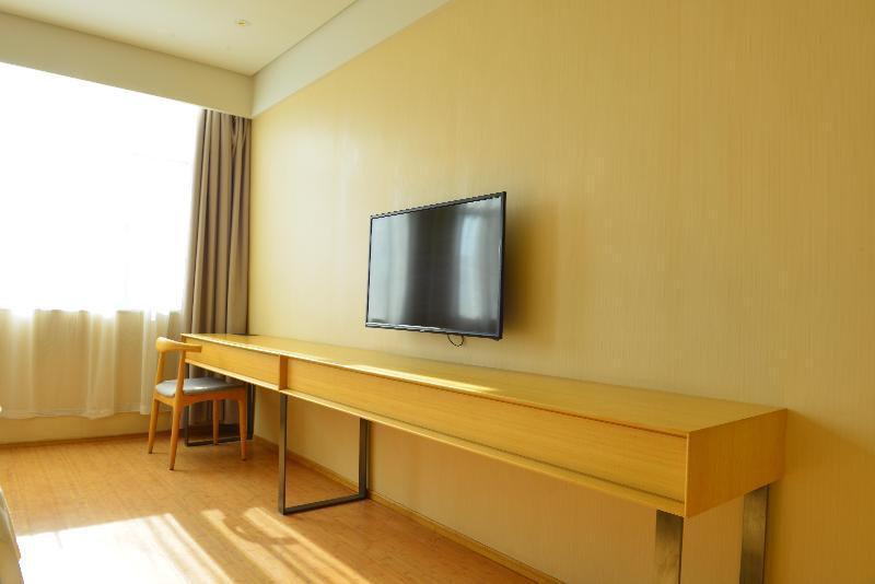 Синин: Ji Hotel (Xining Haihu New Area)