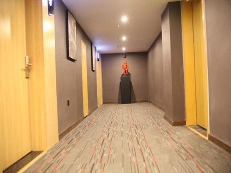 Юнчжоу: Thank Inn Plus Hotel Hunan Yongzhou Jiangyong County Yonghua International