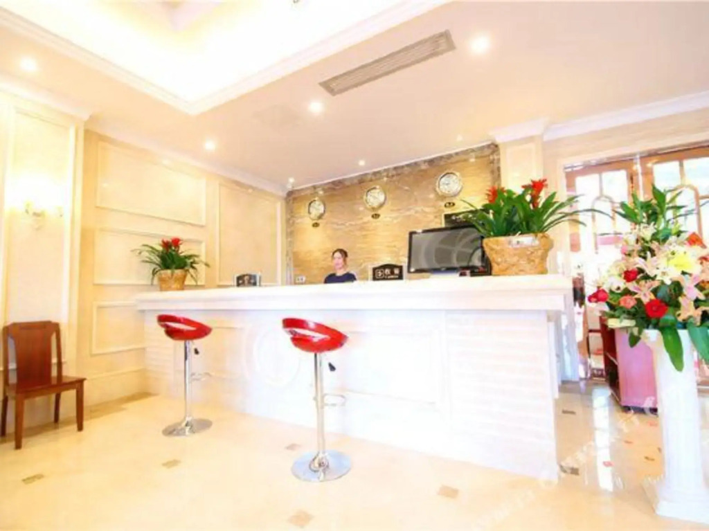 Наньнин: Dong Men Business Hotel