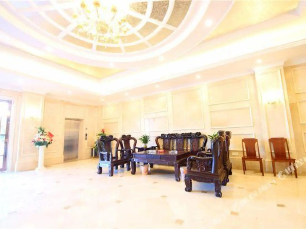 Наньнин: Dong Men Business Hotel