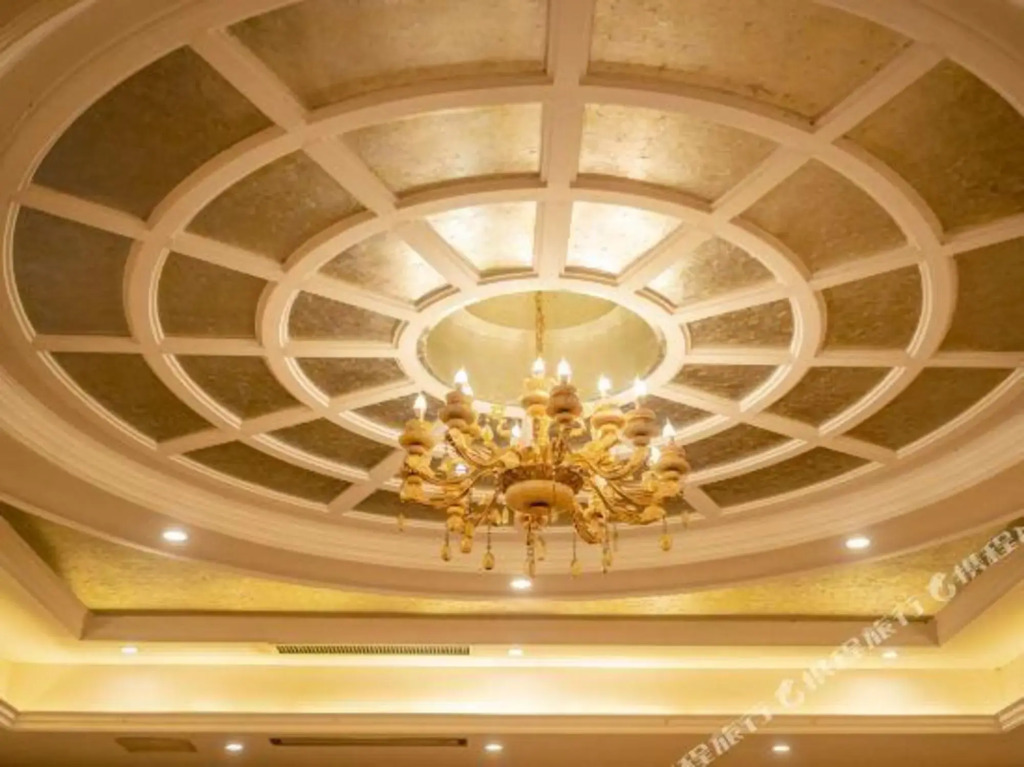 Наньнин: Dong Men Business Hotel