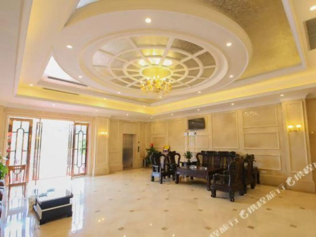 Наньнин: Dong Men Business Hotel