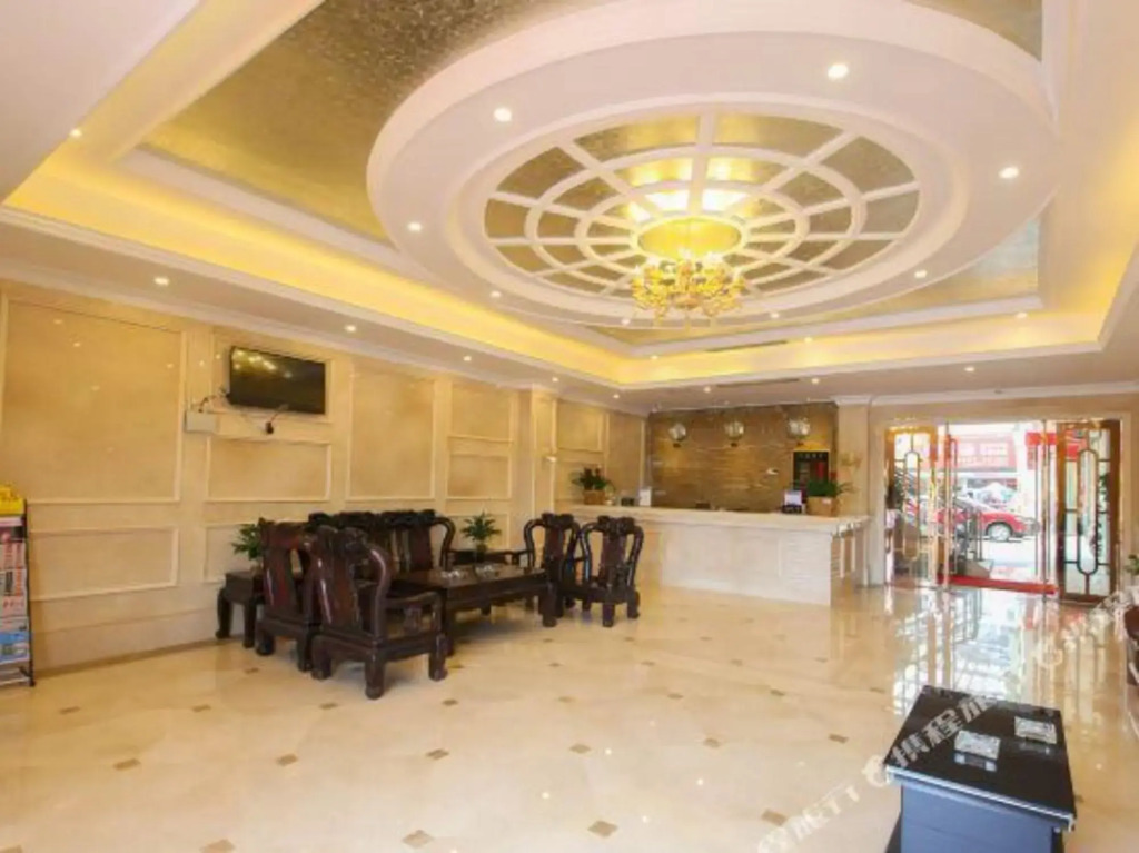 Наньнин: Dong Men Business Hotel