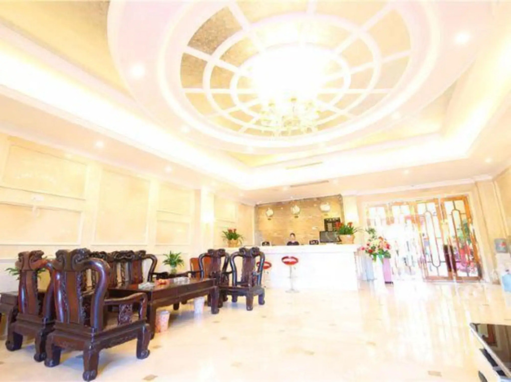 Наньнин: Dong Men Business Hotel