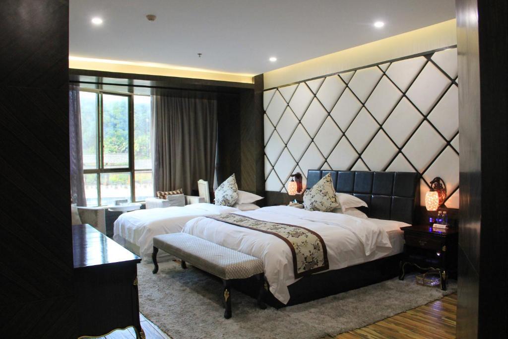 Наньнин: Long Men Shui Du Yang Xin Valley Hot Spring Hotel