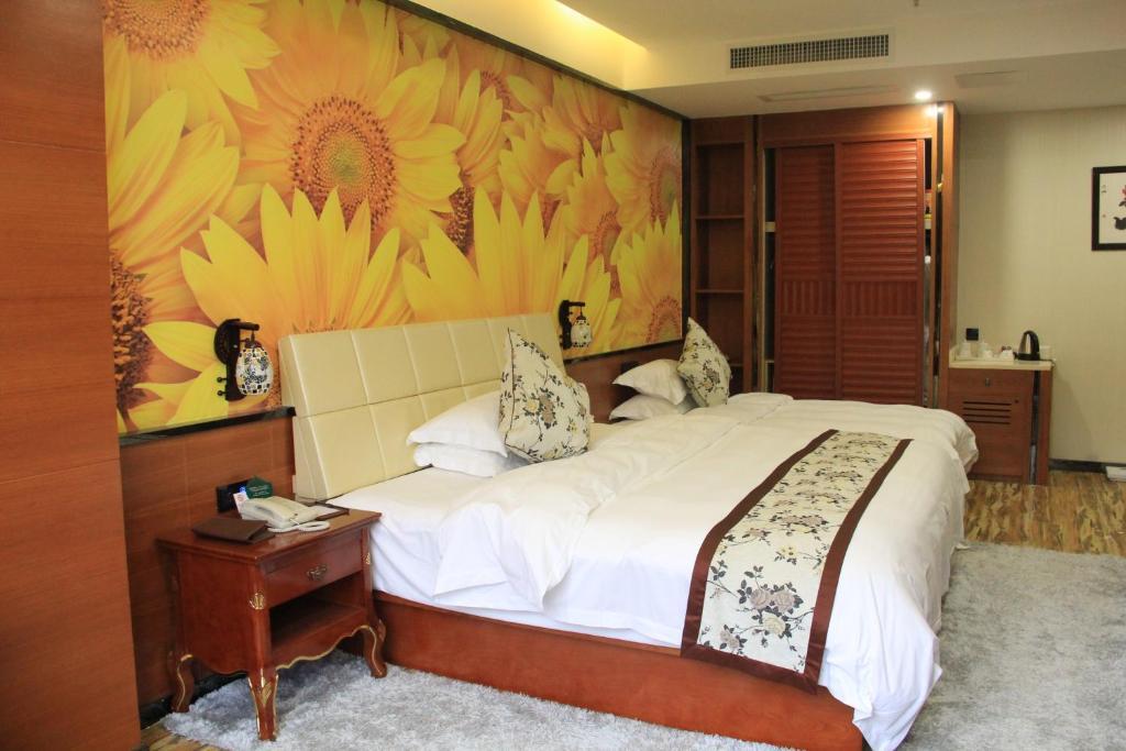 Наньнин: Long Men Shui Du Yang Xin Valley Hot Spring Hotel