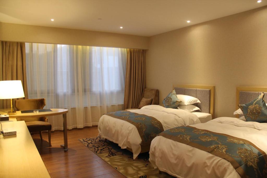 Наньнин: Long Men Shui Du Yang Xin Valley Hot Spring Hotel