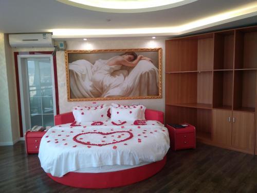 Лоян: Thank Inn Plus Hotel Henan Luoyan Yanshi Luosheng Building