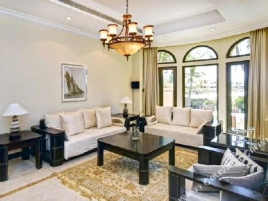 Дубай: The Royal Oceanic by Deluxe Holdiay Homes