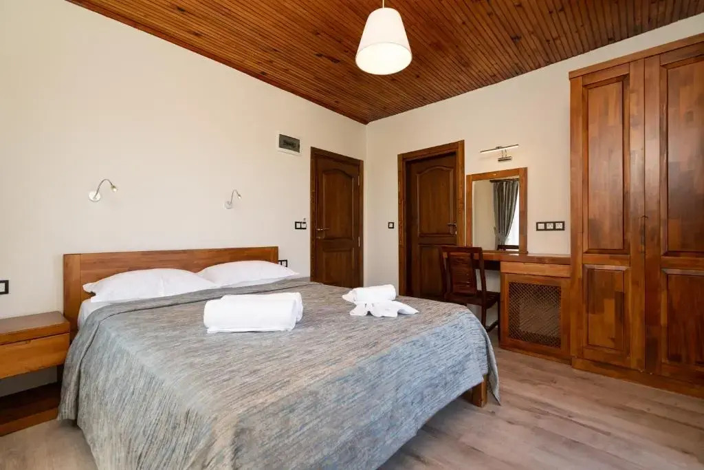 Чиралы: Ayris Hotel