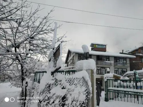 carousel image 4
