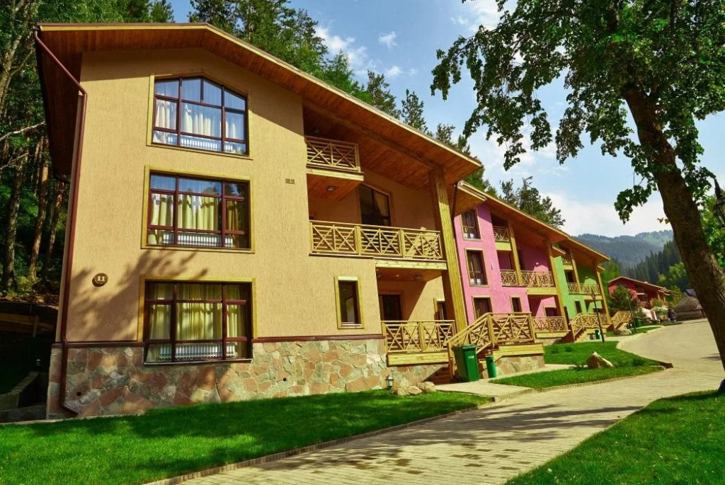 Бескайнар: OI-Qaragai Lesnaya Skazka