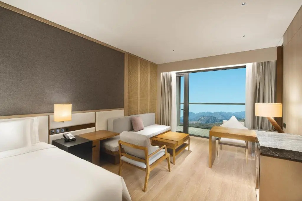 Таншань: Crowne Plaza Zunhua Hot Spring Town, an IHG Hotel