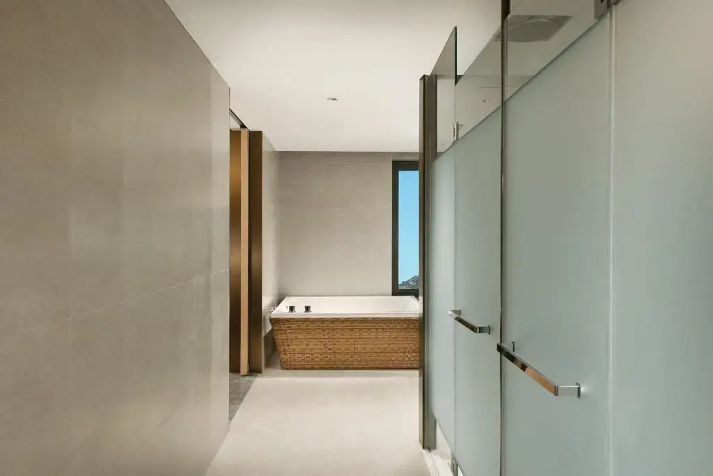 Таншань: Crowne Plaza Zunhua Hot Spring Town, an IHG Hotel