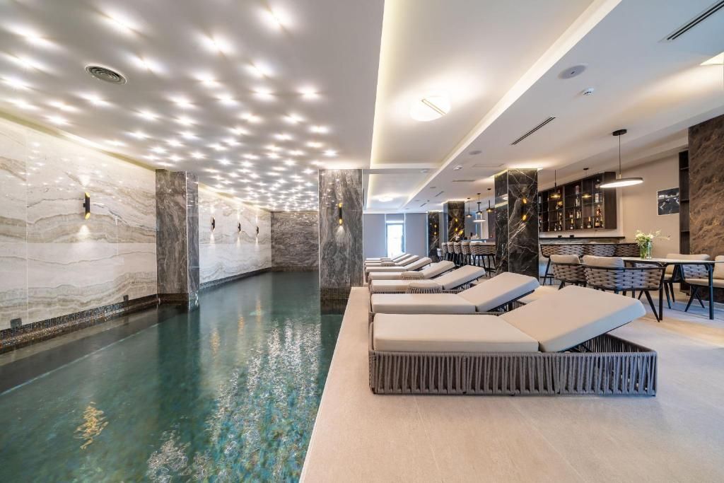 Будва: Hotel Millennium by Aycon