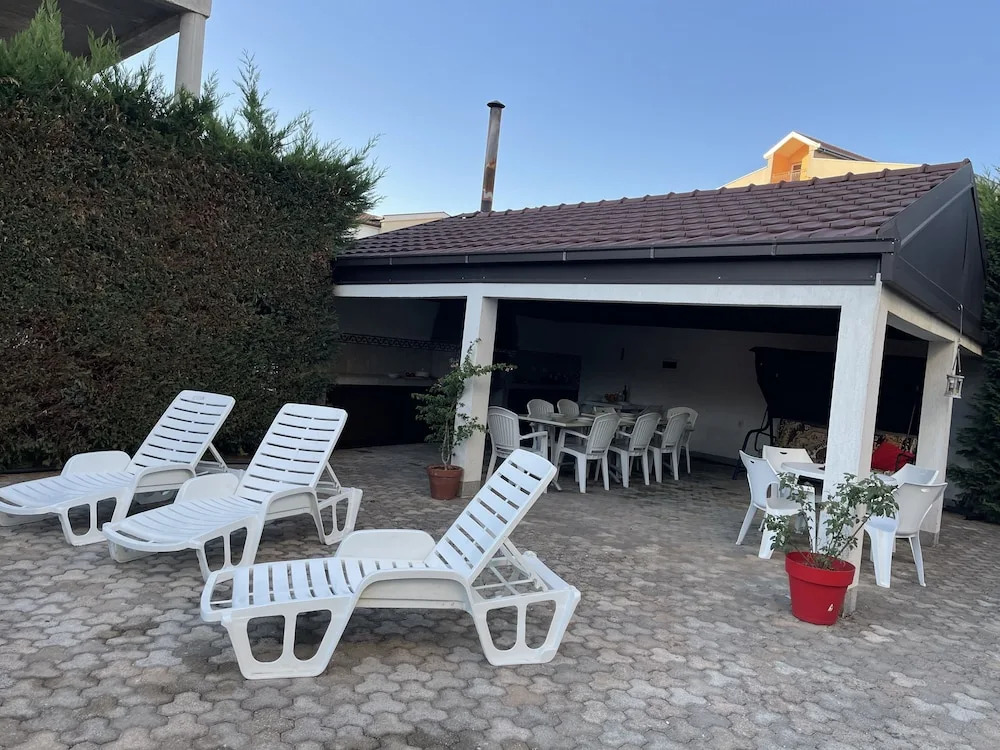 Бар: 3 Bedroom Apartment With Pool