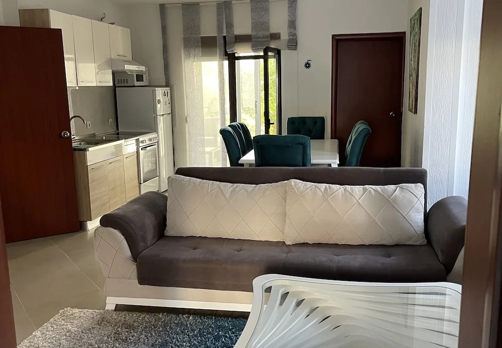 Бар: 3 Bedroom Apartment With Pool