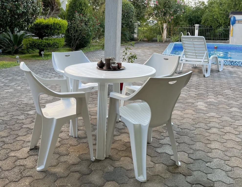 Бар: 3 Bedroom Apartment With Pool