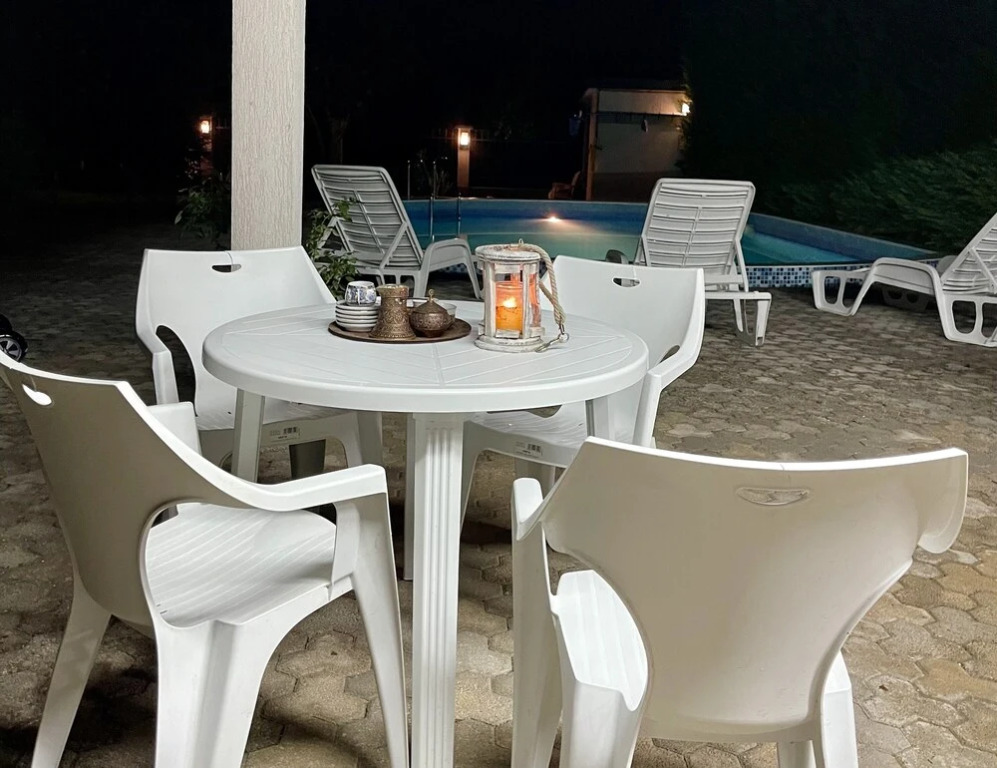 Бар: 3 Bedroom Apartment With Pool