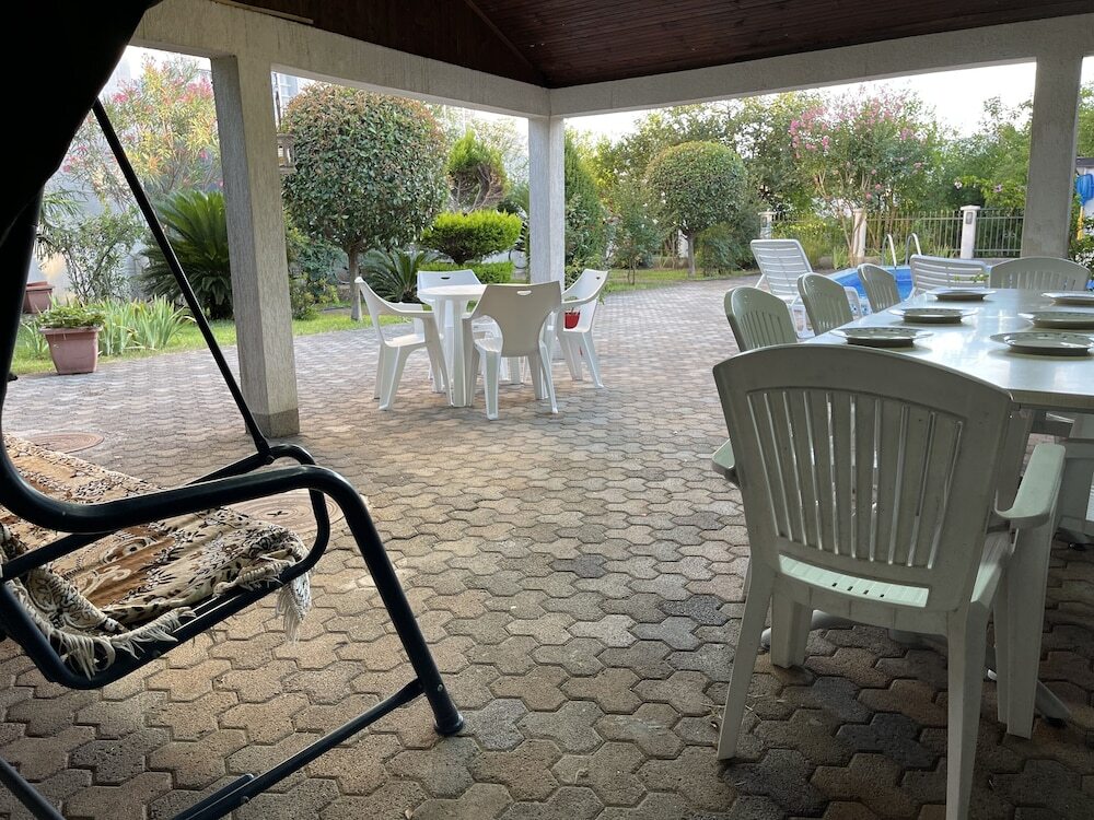 Бар: 3 Bedroom Apartment With Pool