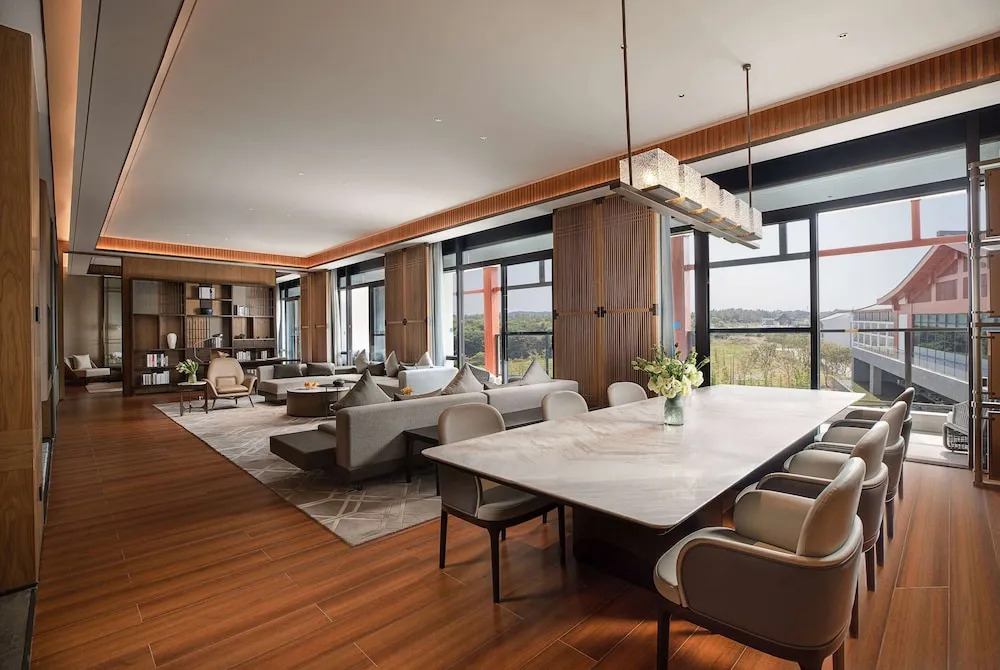 Фучжоу: Wyndham Grand Plaza Royale Xiangai Mountain Fuzhou