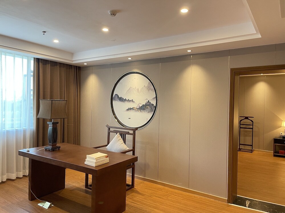 Чжаоцин: White Swan Guest House