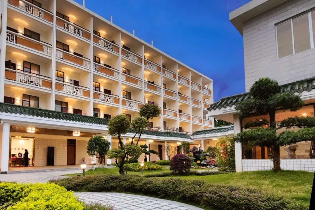 Чжаоцин: White Swan Guest House