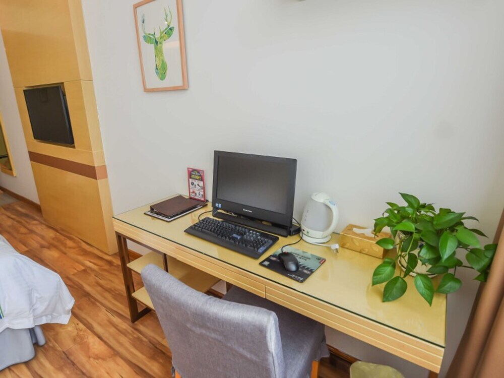 Xuancheng: GreenTree Inn AnHui Ningguo Ningguo Avenue Business Hotel