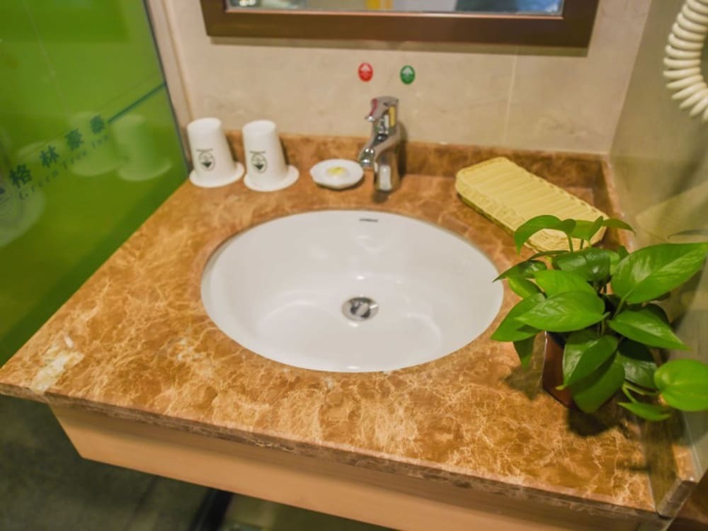 Xuancheng: GreenTree Inn AnHui Ningguo Ningguo Avenue Business Hotel