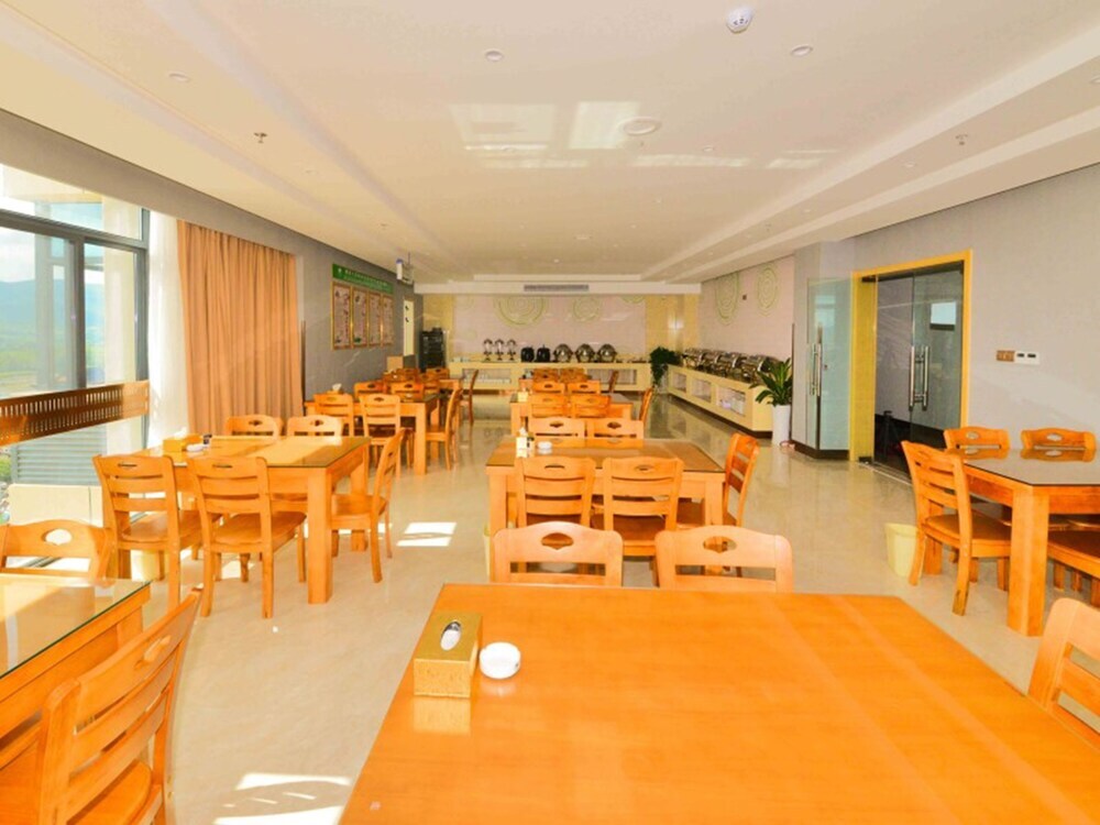 Xuancheng: GreenTree Inn AnHui Ningguo Ningguo Avenue Business Hotel