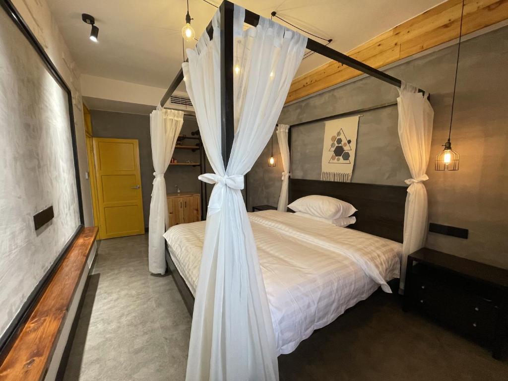 Чунцин: Country Utopian Inn