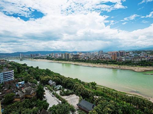 Цзинхун: GreenTree Xishuangbanna Jiangbei Area Express Hotel