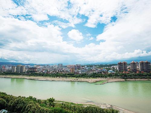 Цзинхун: GreenTree Xishuangbanna Jiangbei Area Express Hotel