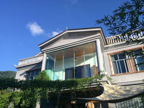 Синъи: Xingyi Wanfeng Lin Jianshan Guest House