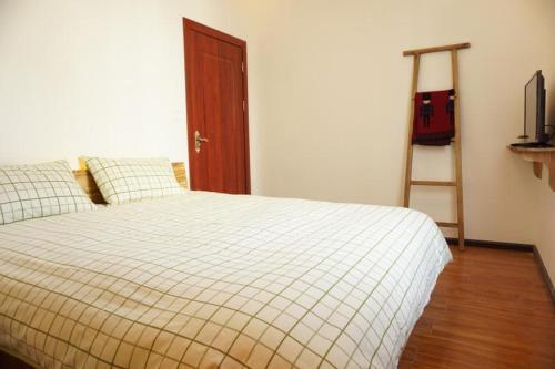 Синъи: Xingyi Wanfeng Lin Jianshan Guest House