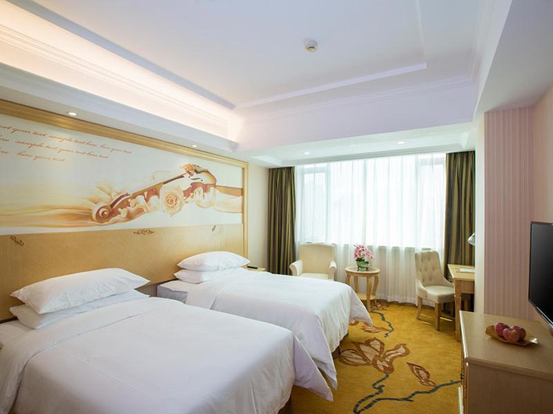 Хойчжоу: Vienna Hotel Huizhou Dahuxi
