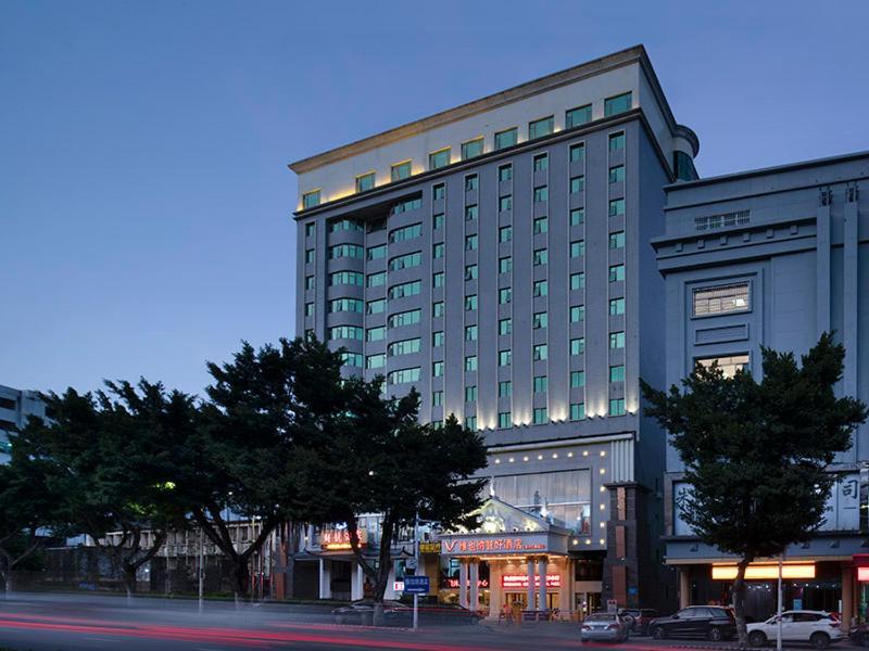 Хойчжоу: Vienna Hotel Huizhou Dahuxi